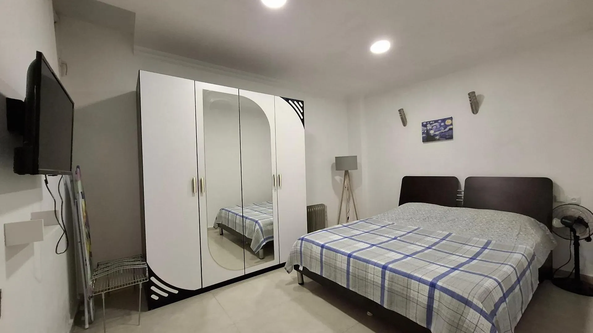 Apartment For Rent For Up To 8 Person In Batumi Center