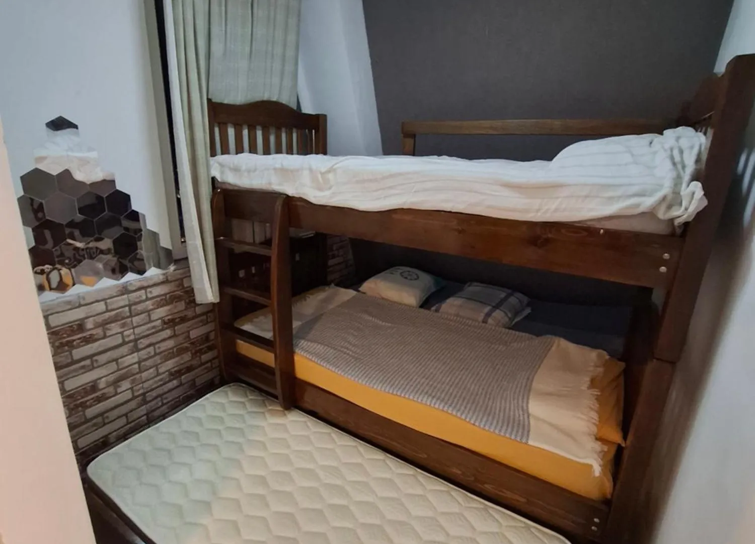 Apartment For Rent For Up To 8 Person In Batumi Center