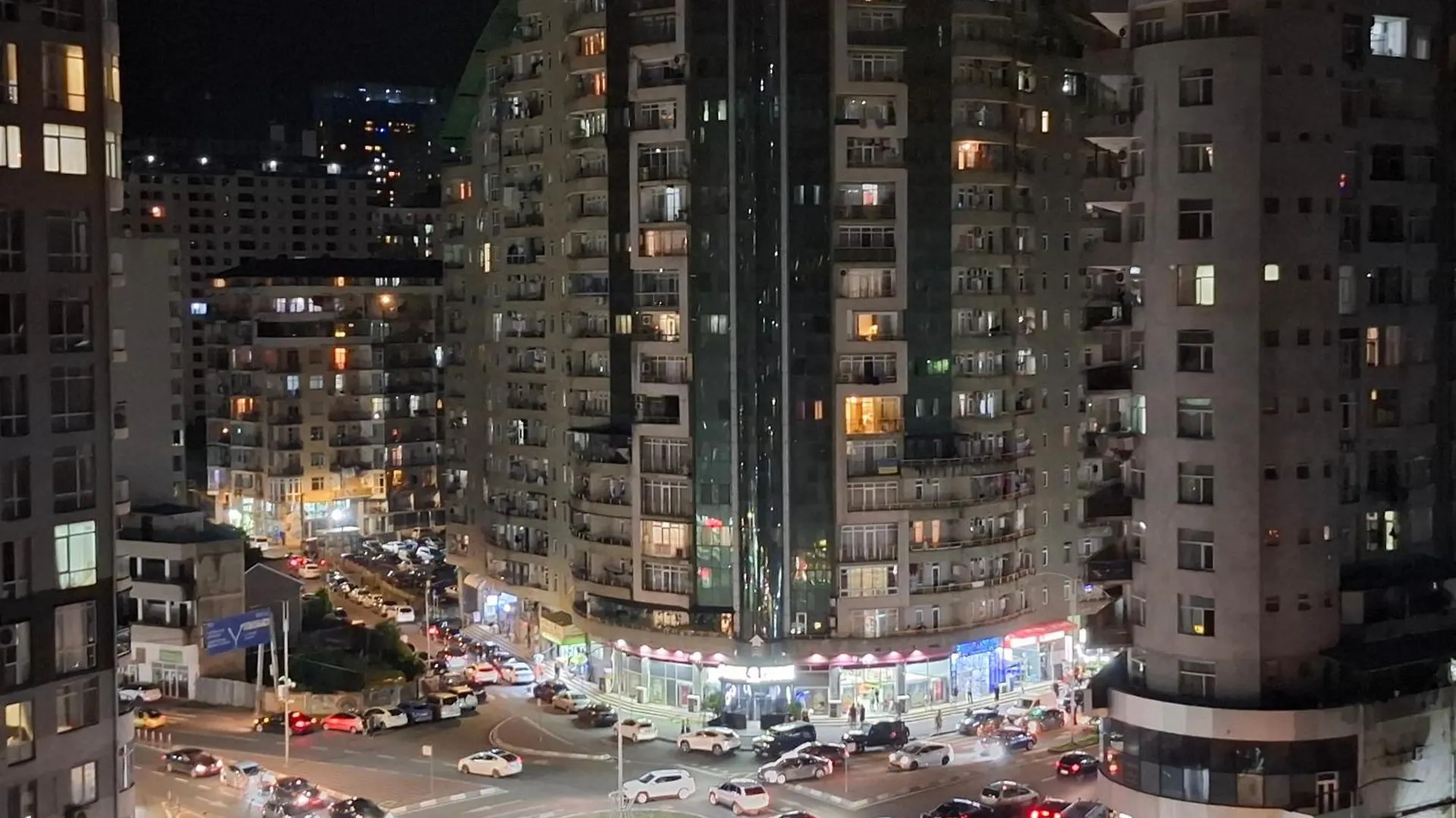 Apartment For Rent For Up To 8 Person In Batumi Center